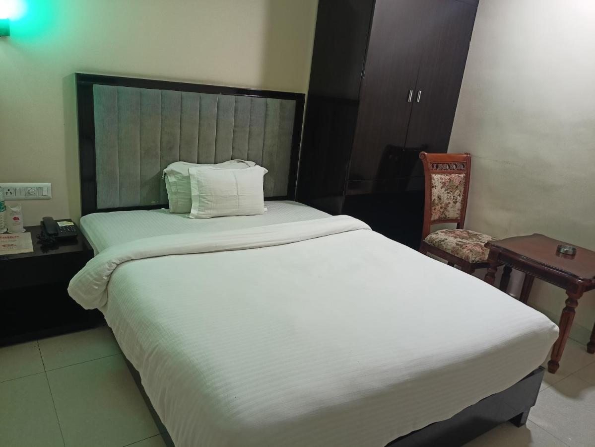 Hotel Jmd International Κατιχάρ Εξωτερικό φωτογραφία